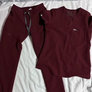 Used but not abuse, Maroon Figs scrub set